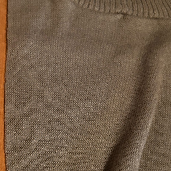 Neiman Marcus Japanese Green Acrylic Turtlneck Top - Picture 3 of 5